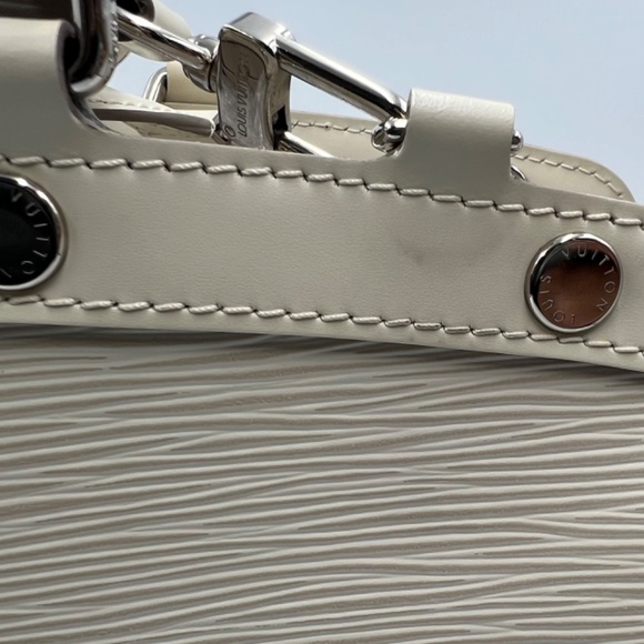 LOUIS VUITTON  Epi Brea MM Ivory - Picture 3 of 16